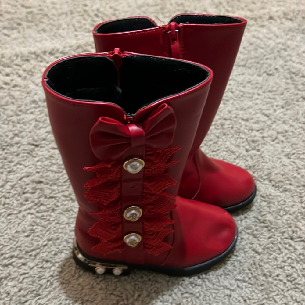Adorable red riding boots bows/pearls/lace girls size 8